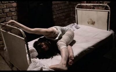 Niech dobry Bóg wybaczy scenarzystom – recenzja filmu „Demony”